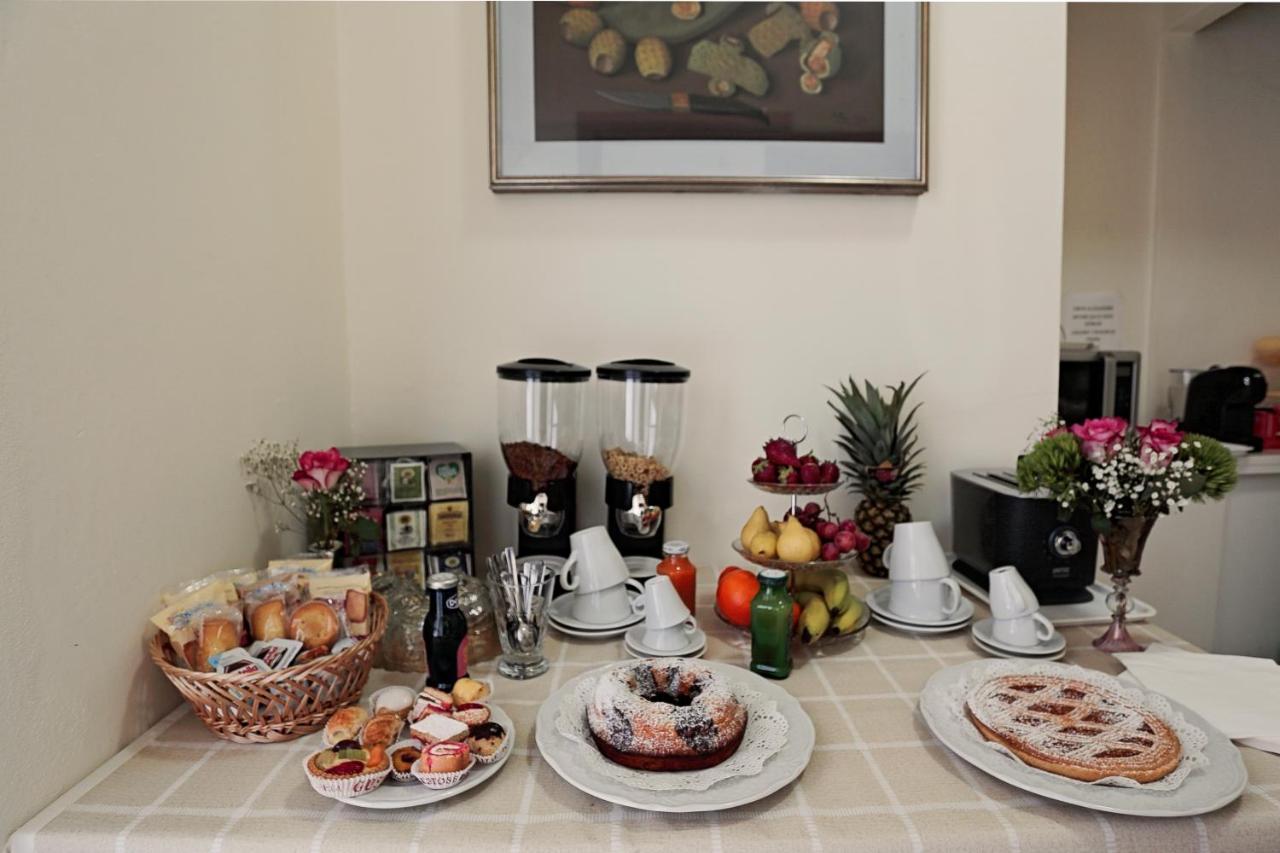 Il Castello Guest House ซัสซารี ภายนอก รูปภาพ