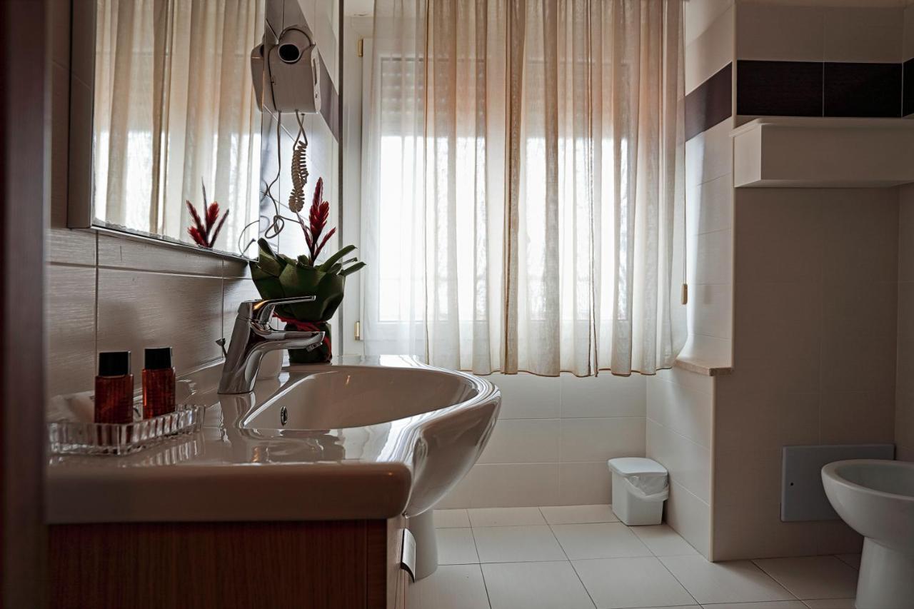 Il Castello Guest House ซัสซารี ภายนอก รูปภาพ